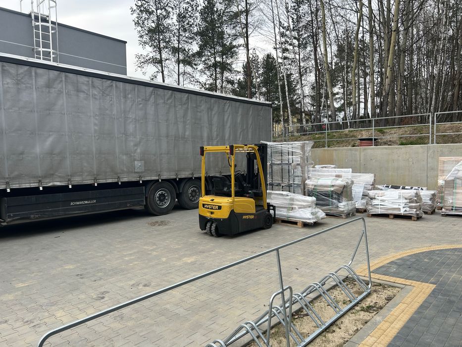 Wynajem wózka widłowego 1,5t udźwig Z Operatorem