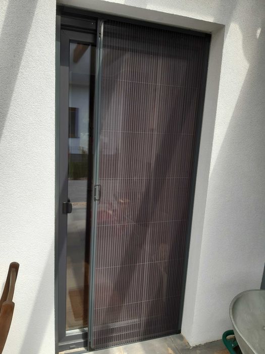 Żaluzje drewniane, rolety materiałowe, moskitiery – z montażem Wrocław