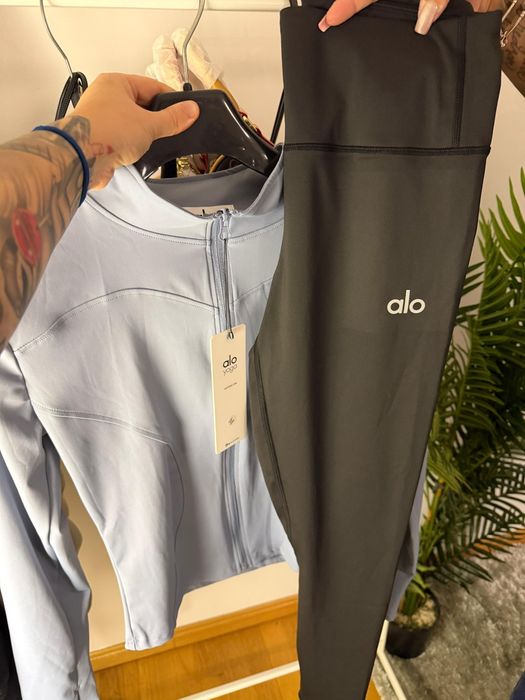 Conjunto treino  "Alô" igual ao das famosas