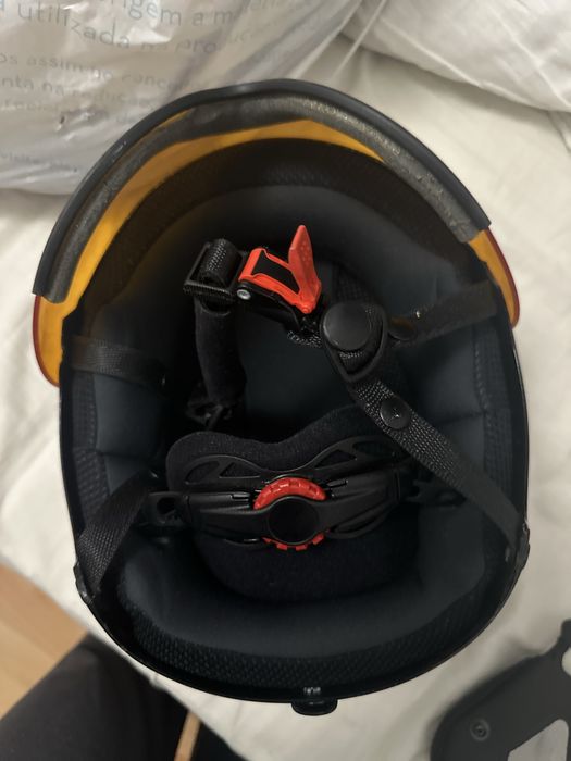 Capacete BullSki ajustável com viseira