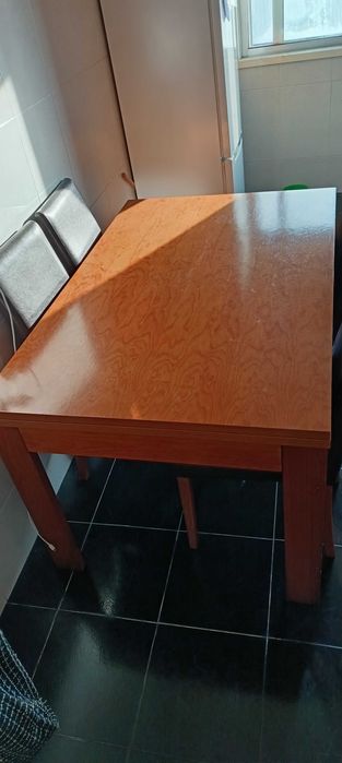 mesa de jantar removível 140x90. Madeira