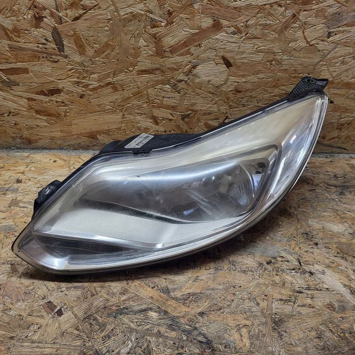 FORD FOCUS MK3 11-15R KOMBI HB LAMPA LEWA LEWY PRZÓD