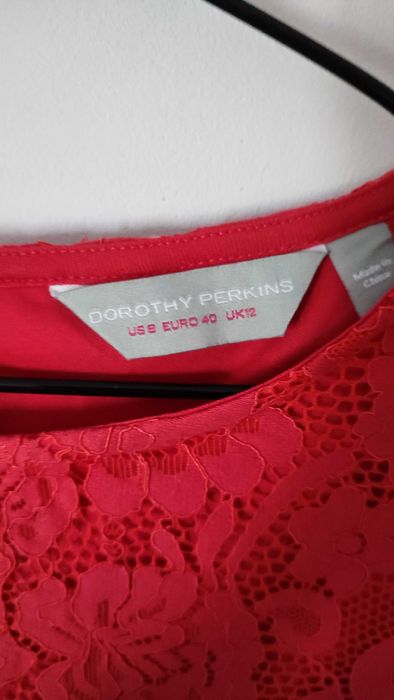 Koronkowa sukienka mini czerwona Dorothy Perkins krótki rękaw