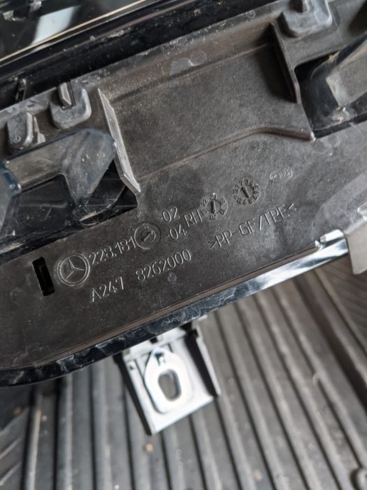 Продам оригінальну фара Mercedes-Benz CLA