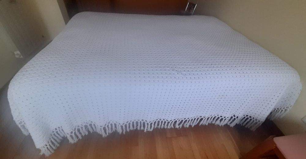Colcha casal em croché branco