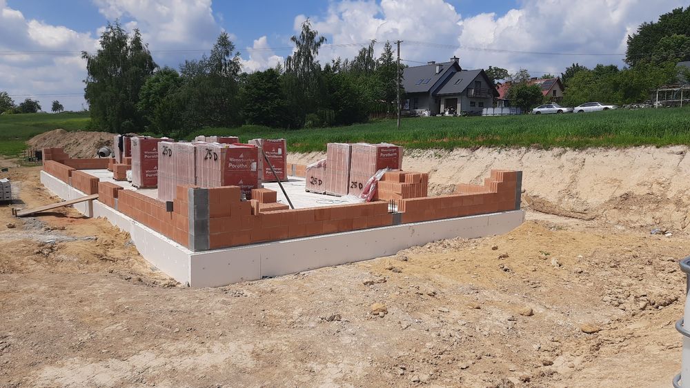 Dachy od podstaw, podbitki, budowa domów, remonty, ścinka drzew