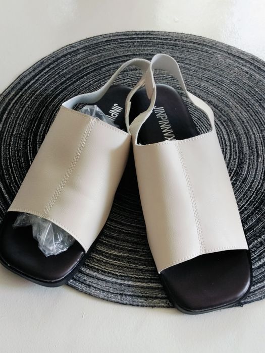 Sandałki rozm 37 NOWE
