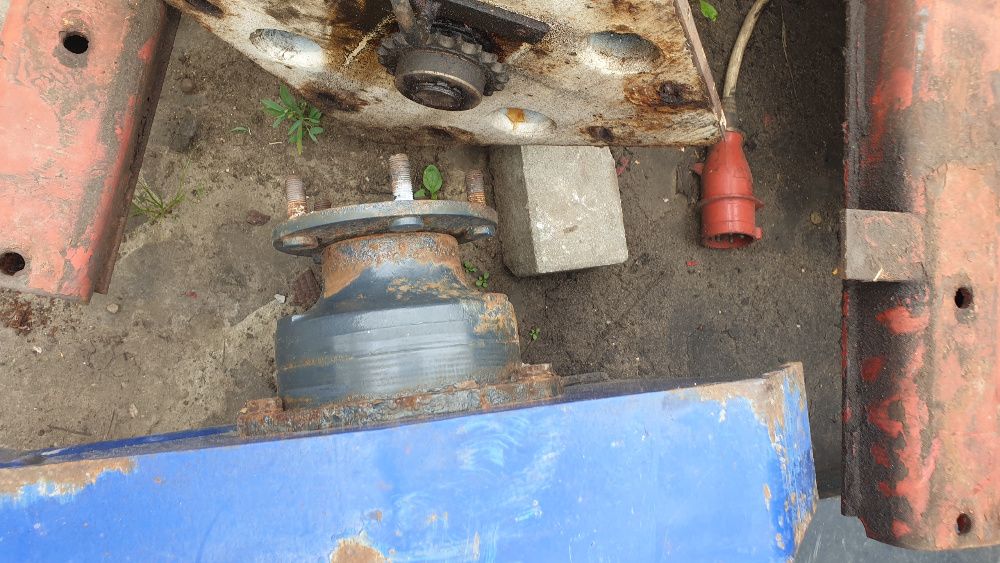 wózek paletowy MOFFETT podwieszany naczepowy 3x3 hydromotor silnik