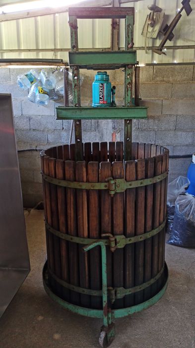 Prensa para bagaço de vinho