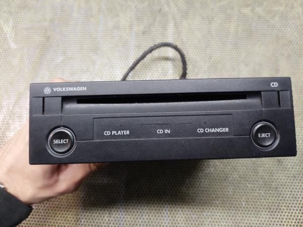 Caixa / leitor CDs VOLKSWAGEN Bora (1J2)