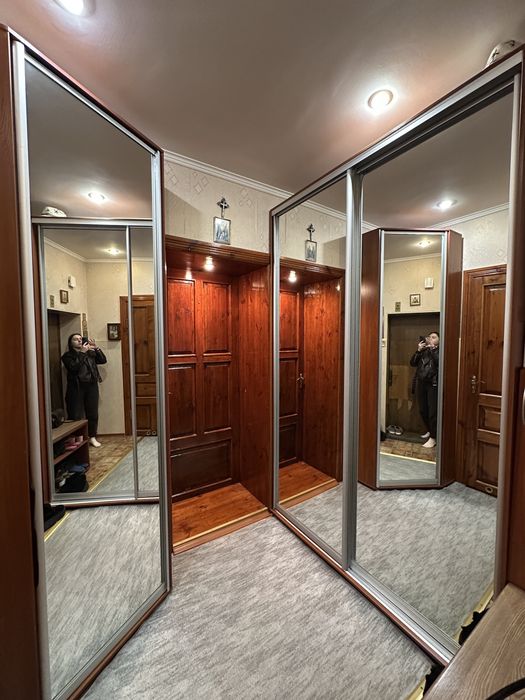 Продаж будинку на Стратосверній