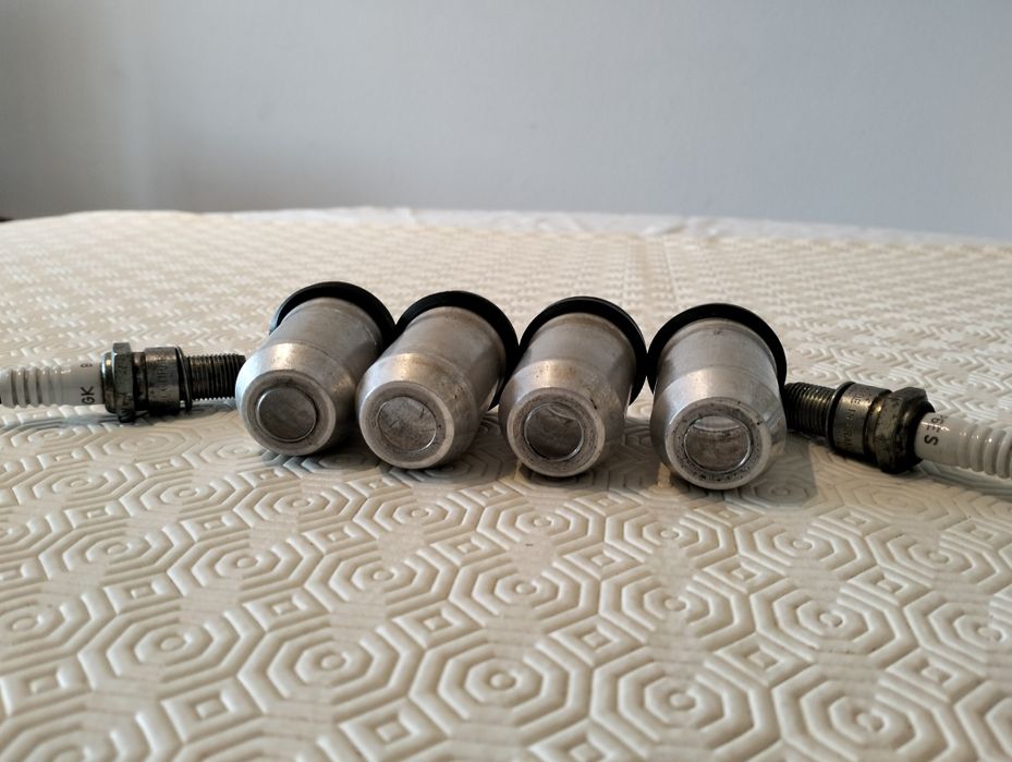 Protetores/ Isoladores Velas Ignição Toyota Corolla/ Starlet