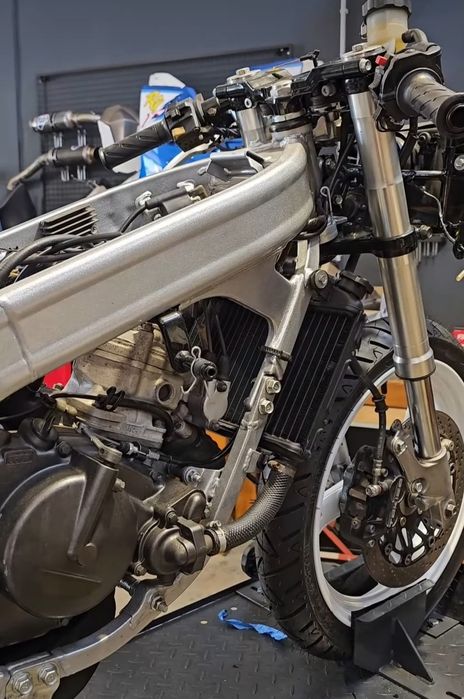Suzuki RGT.  125