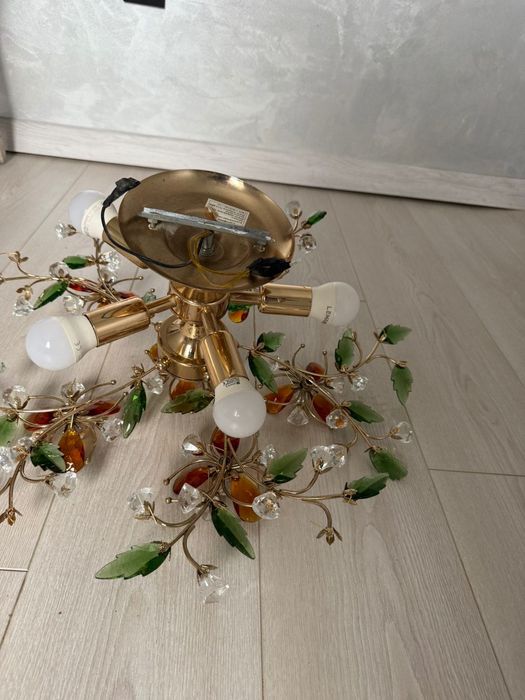 Люстра/Лампа в кімнату