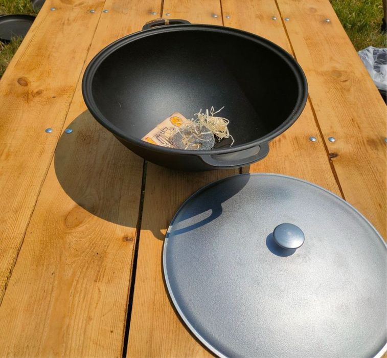 Казан з кришкою сковородою / чавунний казан з кришкою сковородою