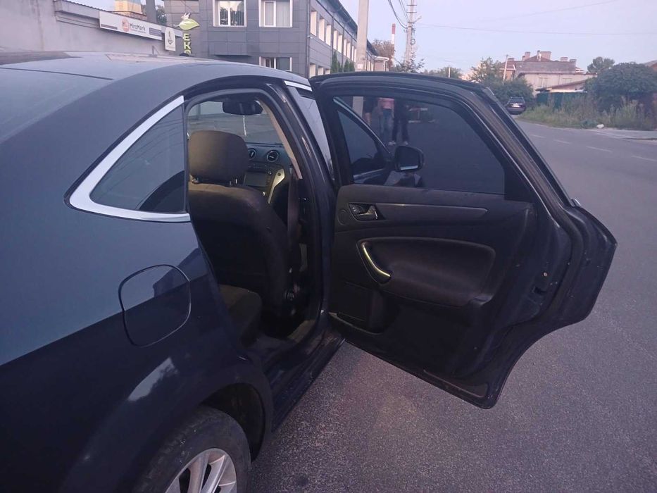 продаеться обмен Ford Mondeo 4 2012
