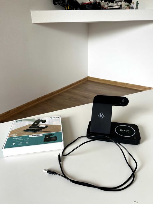 Бездротова зарядка стенд