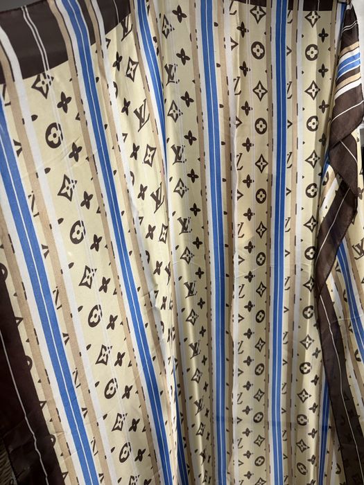 Duza husta logowana 100 % silk  jedwab