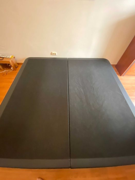 Base de Cama Preta - Bom Estado