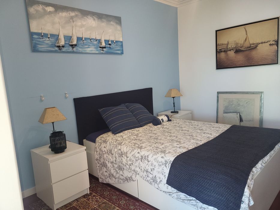 Quarto muito confortável na zona de Cascais 

1 minuto