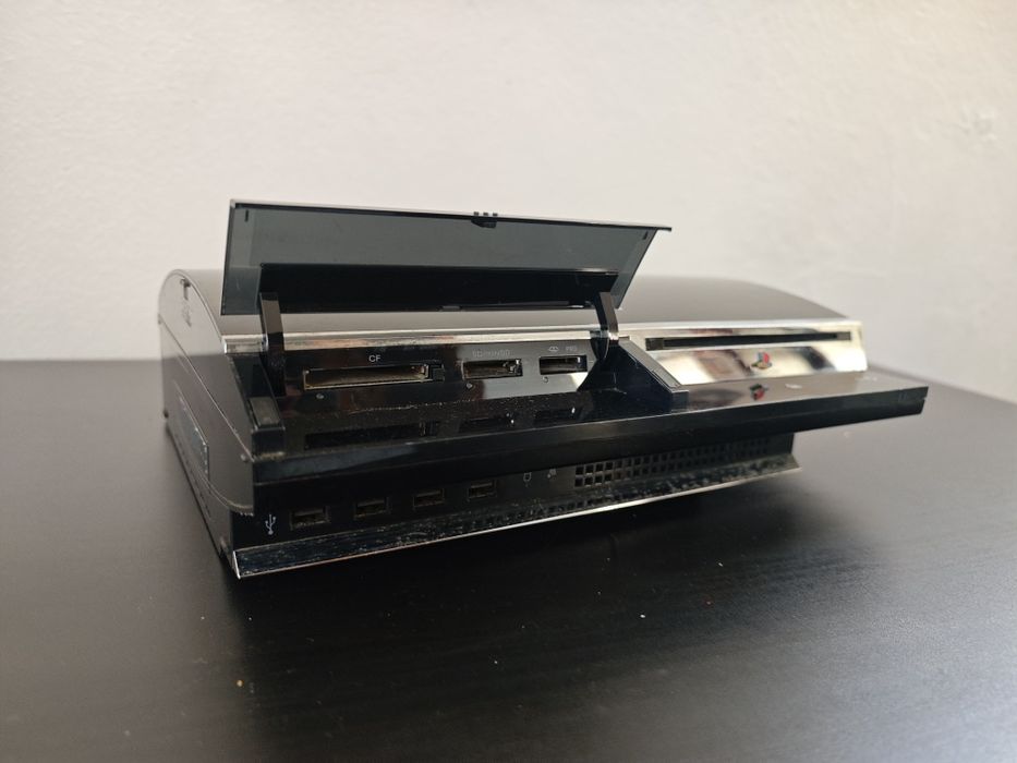 Playstation 3 CECHC04 Retrocompativel (Para Peças/Reparação)