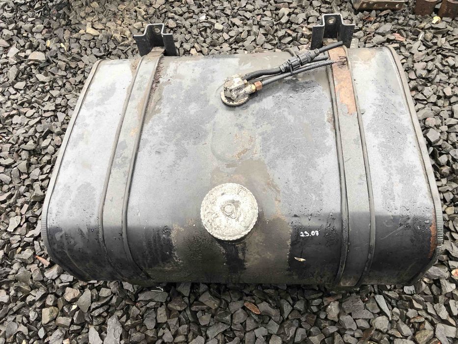 Паливний бак металевий на 160л до MAN 12.224 в зборі з кріпленням та датчиком