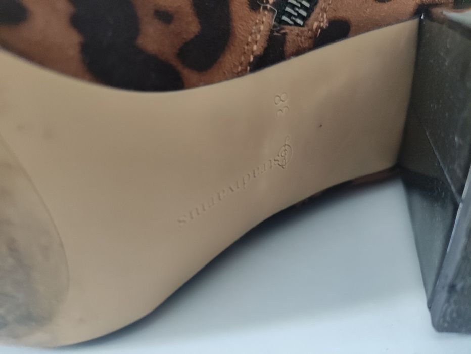 Botins estampa tigresa