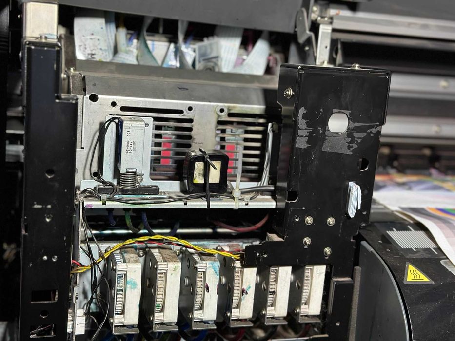 Друкуючий плотер Hp 9000s з підігрівом під відновлення, на запчастини.