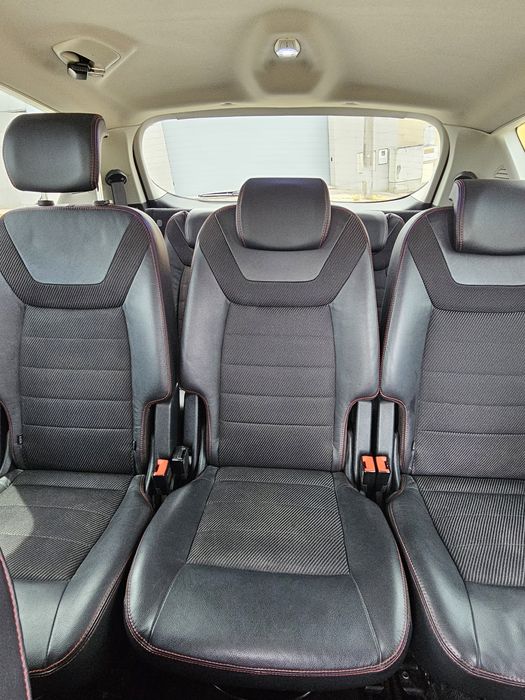 Carrinha Ford SMax