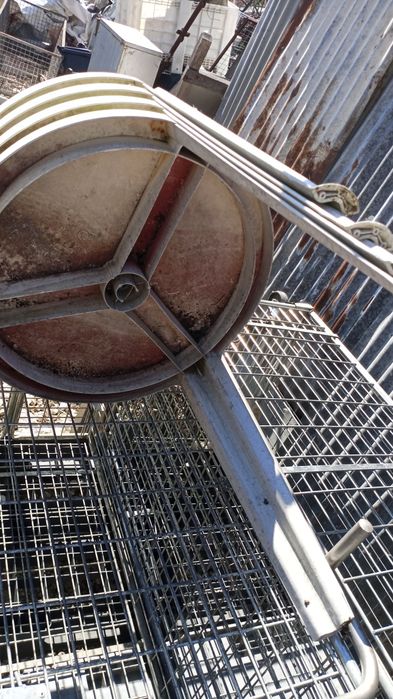 Mesas usadas em bom estado