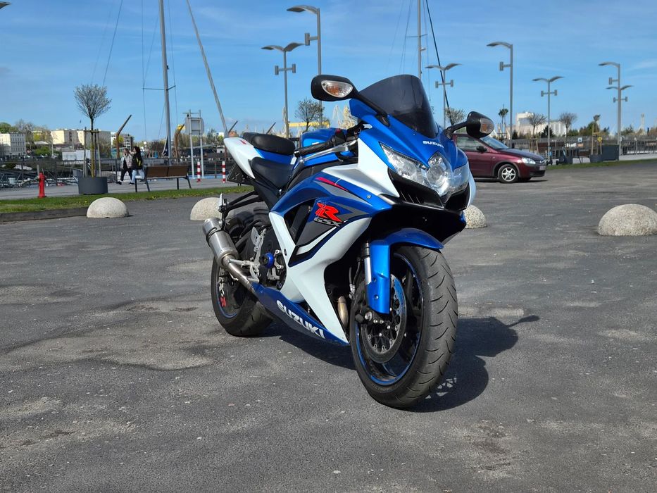 Suzuki GSX-R Suzuki GSX-R 750 Zarejestrowany w PL niski przebieg