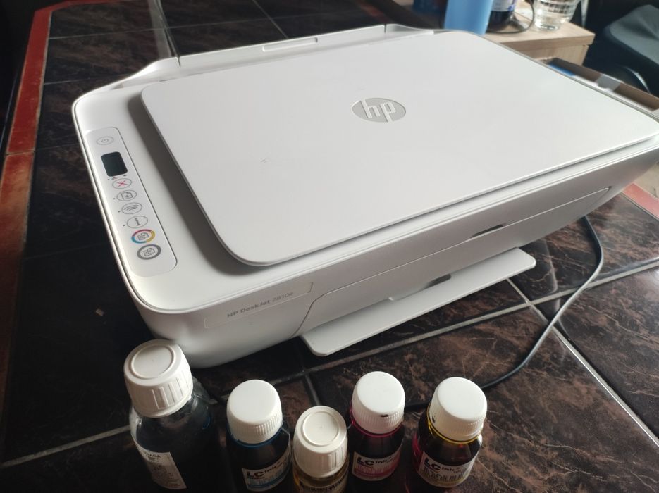Działająca drukarka ze skanerem HP DeskJet 2810e