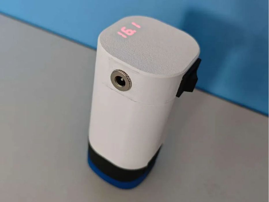 Adaptador de Alimentação Dongke 16.8V com Monitor de Voltagem