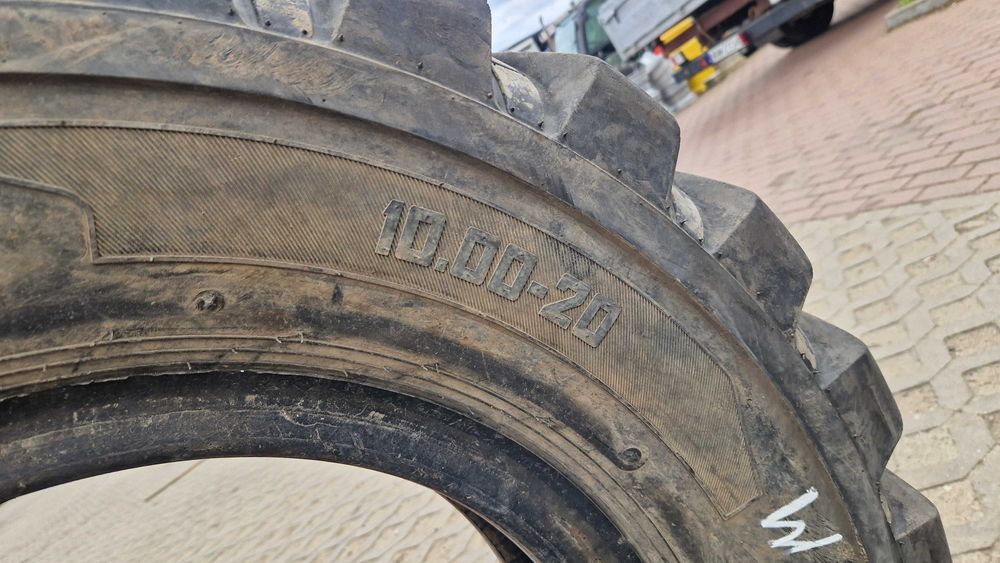 10.00-20, 10-20, 10.00r20 Camso 70% bieżnik