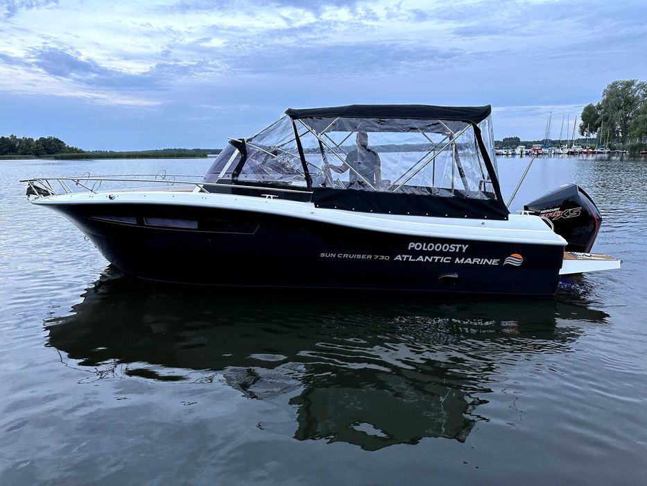 Nowa łódź motorowa Atlantic Marine 730 Sun Cruiser Mercury F300 V8