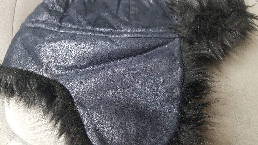 H&M pilotka czarna czapka 56 M futrzana