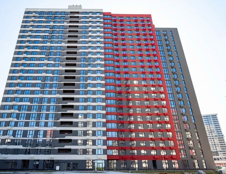 ЖК Варшавський 3, Будинок 10,5 , 5 поверх простора 3-к квартира 84 м², вул. О. Олеся, ТРЦ  Ретровіль, без комісії