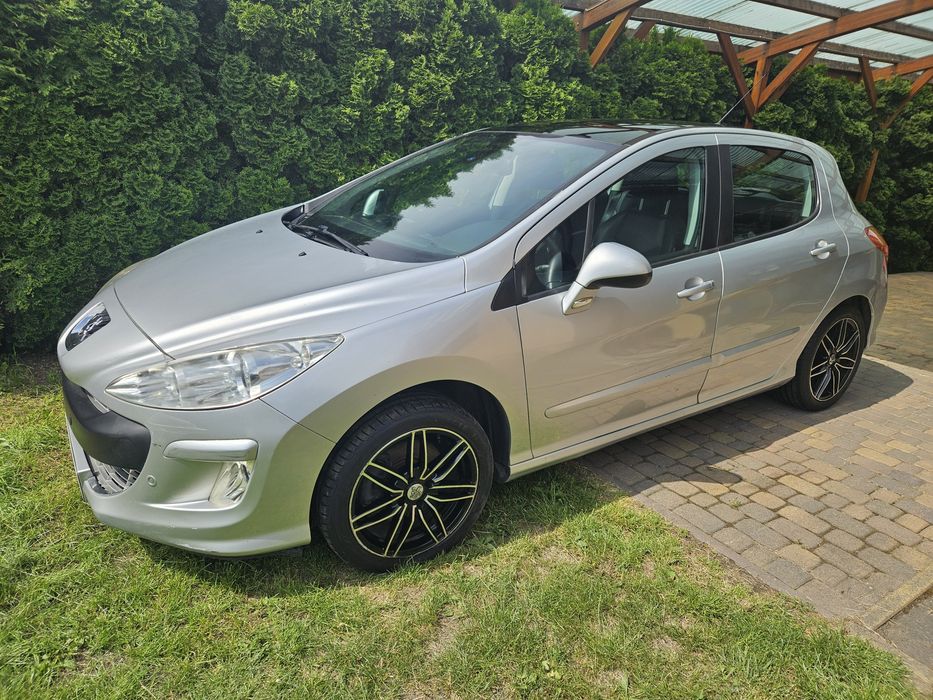 Ekskluzywny Peugeot 308 2,0 Navigacja, czujniki...