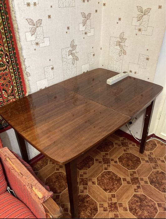 Стол полированный