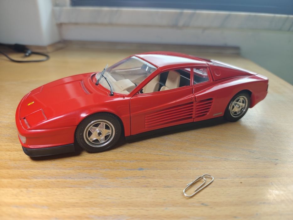 Ferrari Testarossa 1984 Burago 1/18