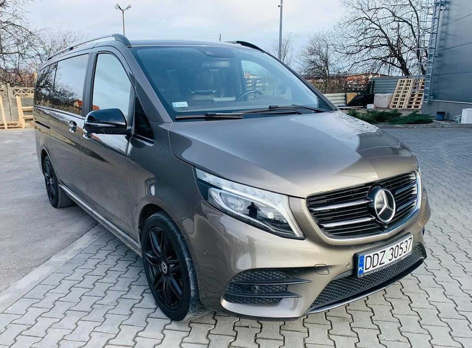 TAXI DLA BIZNESU 6 Pasażerów + kierowca
 MERCEDES-BENZ KLASA V Premium
