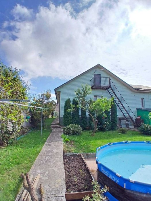 Продаж  просторого будинку, можливо по програмі єВідновлення