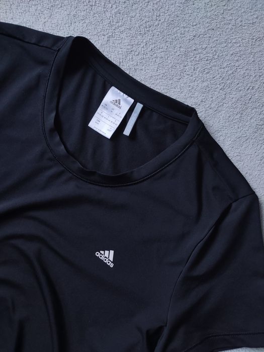 Спортивна футболка adidas
