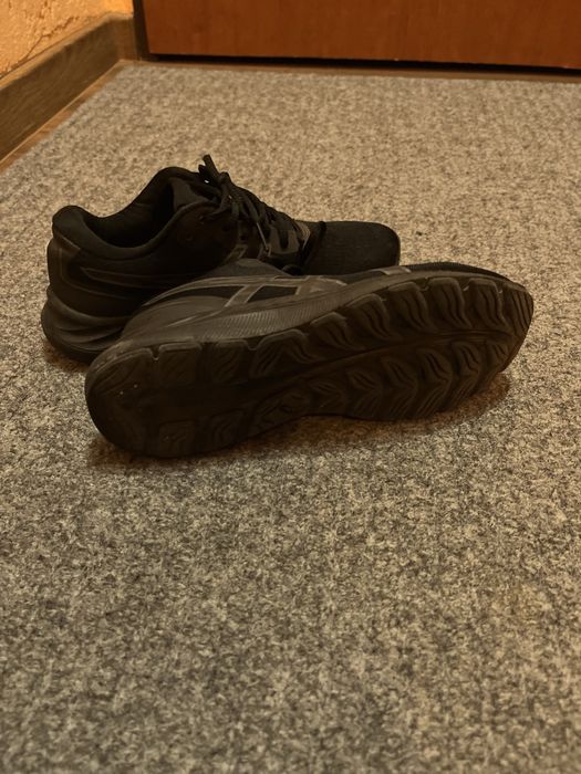 Sneakersy Asics czarne rozm. 40