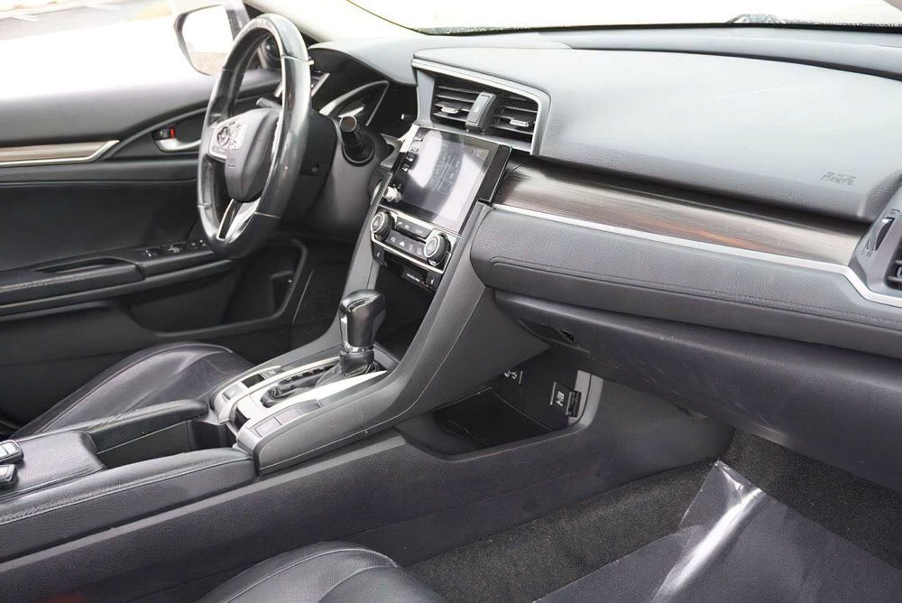Honda Civic EX-L      2019
