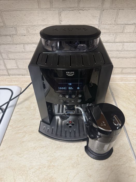 Кавомашина Krups EA819 Arabica Latte