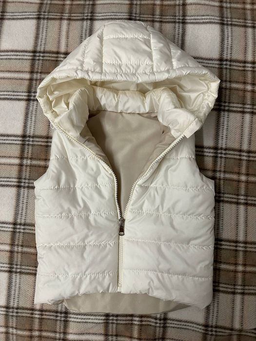 Жилетка на дівчинку 86 р, стан нової