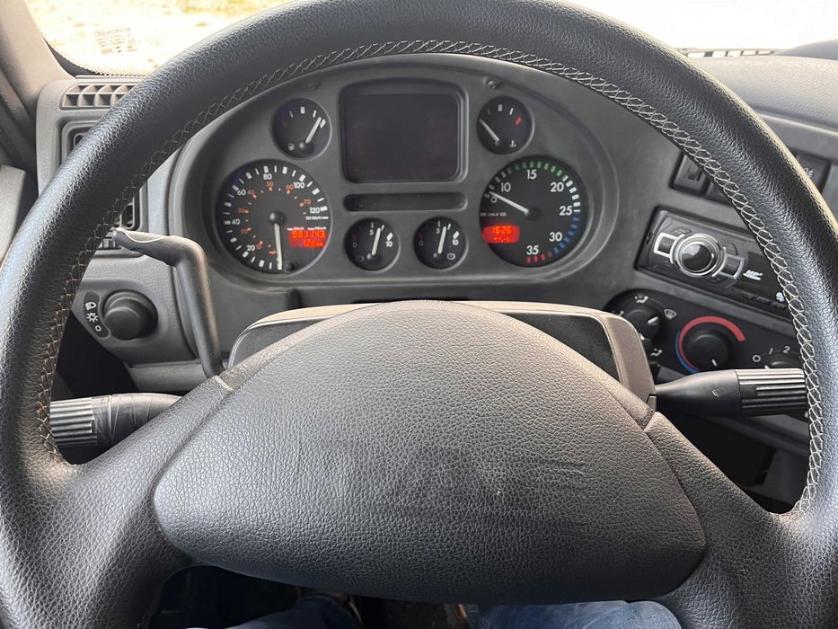 Vendo Daf 55.220 com Grua