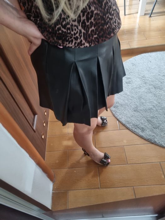 Spódnico spodenki plisowane eko skóra roz M