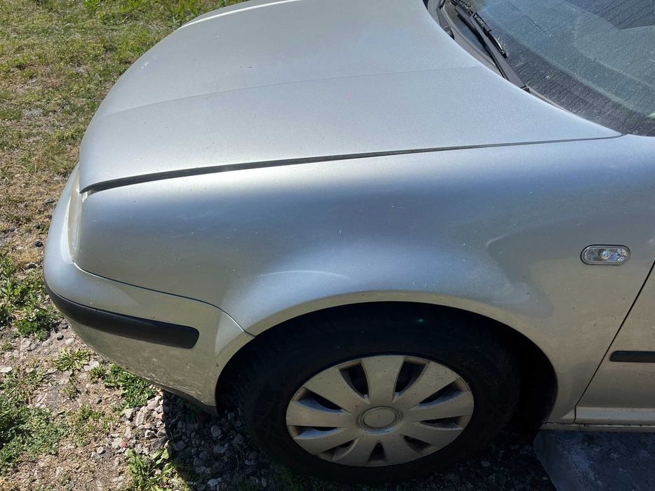 błotnik przód przedni lewy vw golf iv 4 bora 1j0 1997 - 2006 srebrny la7w